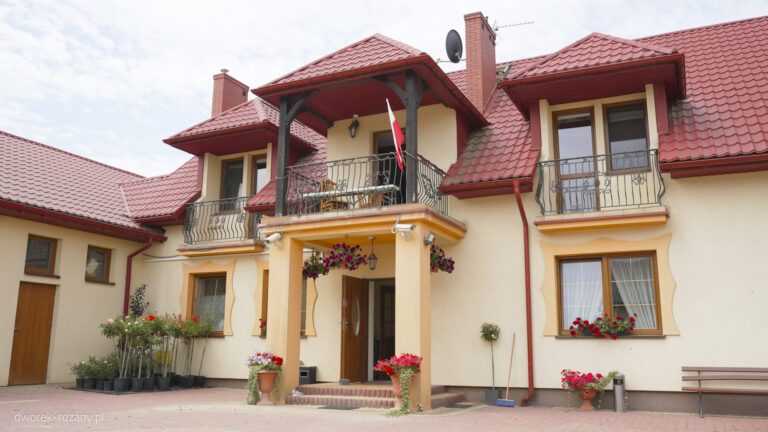 dworek rozany  190 768x432